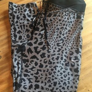 Nike running pants small